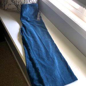 NWT Alfred Dunner indigo blue corduroy pants. Classic fit with comfort waist